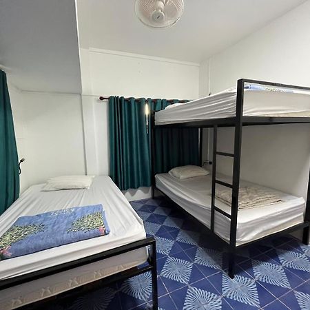 Nana Backpackers Hostel Vientiane Esterno foto