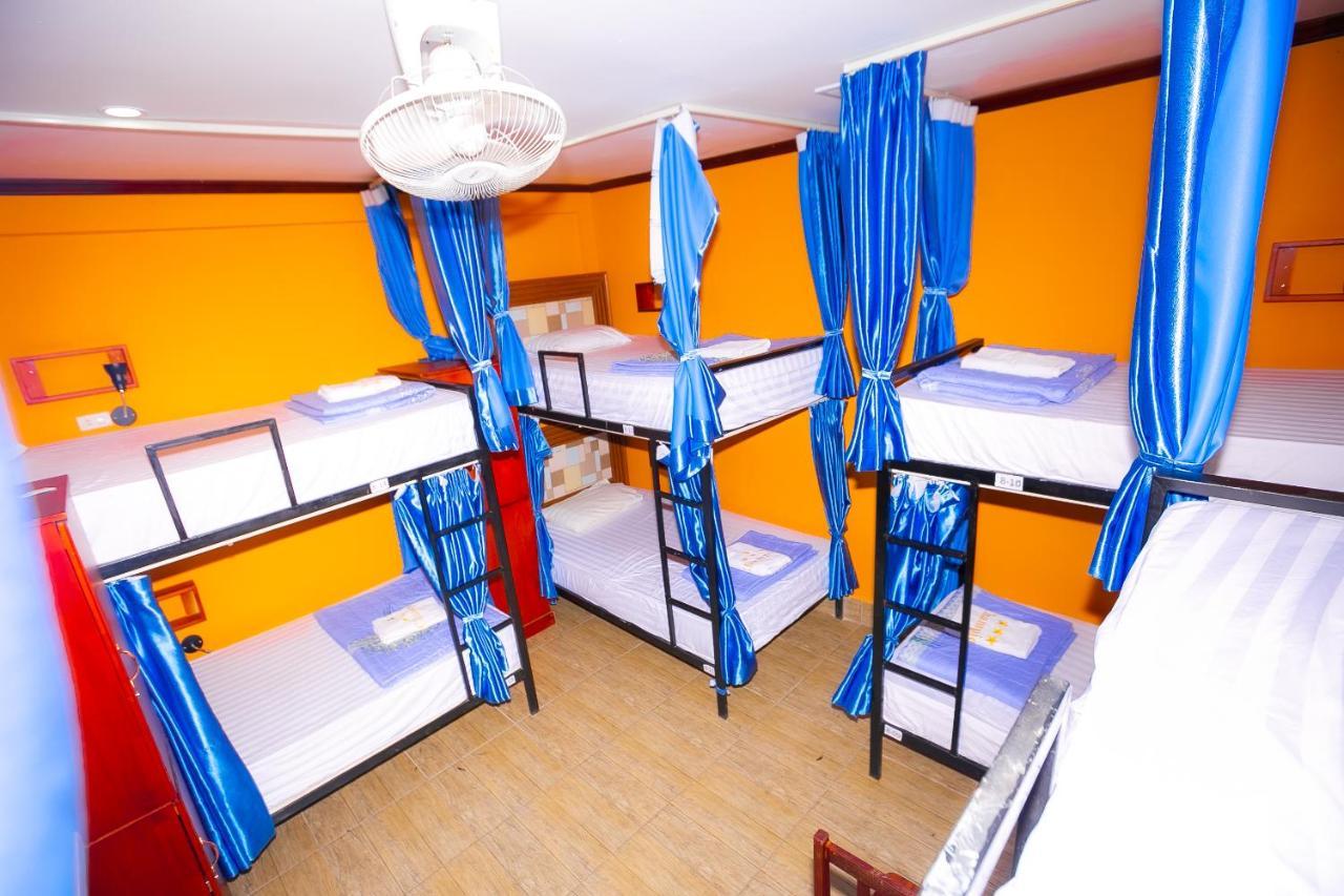 Nana Backpackers Hostel Vientiane Esterno foto