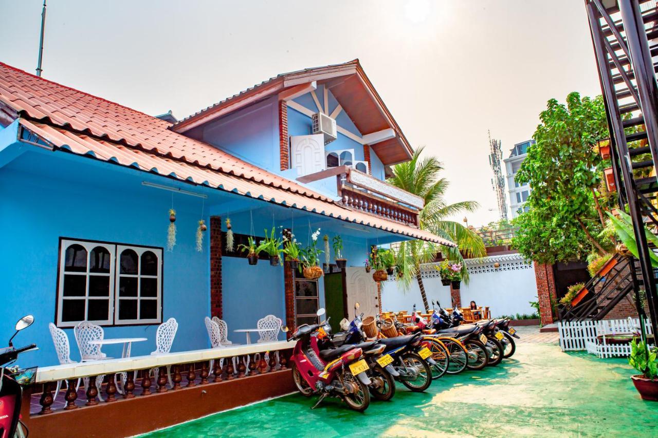 Nana Backpackers Hostel Vientiane Esterno foto