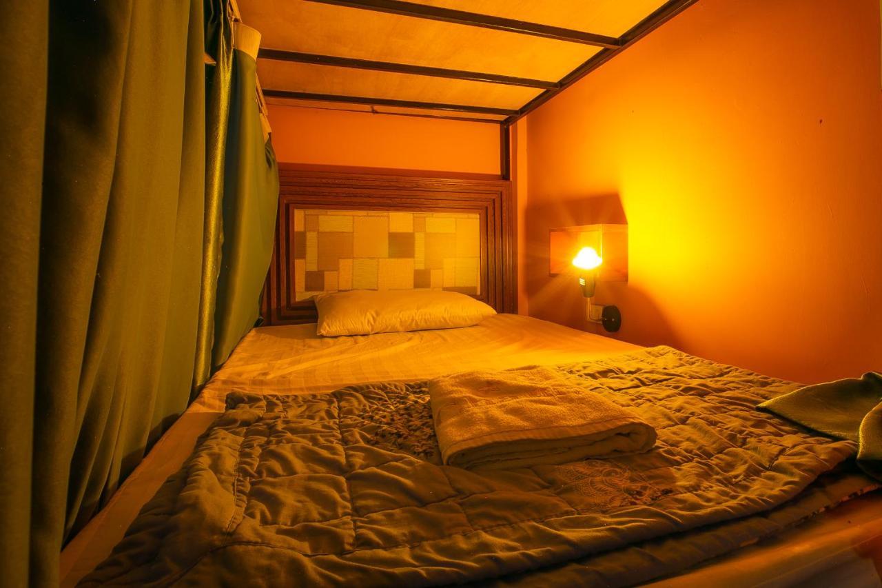 Nana Backpackers Hostel Vientiane Esterno foto